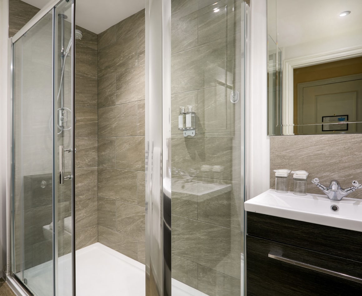 Junior Suite 11 (1) Min